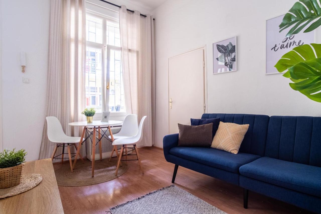 Very Central 1-Br Apt With Patio Apartman Budapest Kültér fotó
