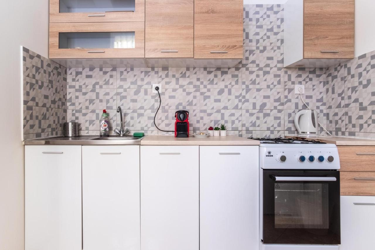 Very Central 1-Br Apt With Patio Apartman Budapest Kültér fotó